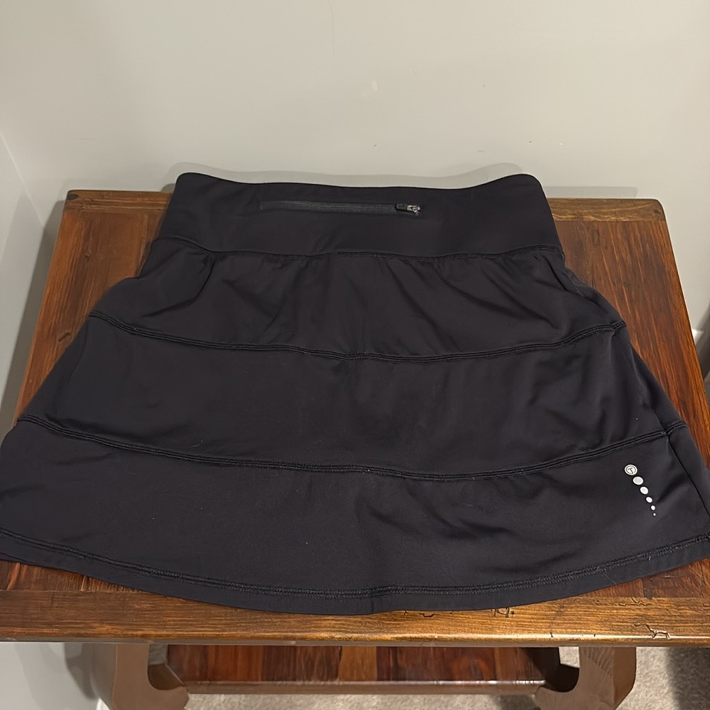 TALBOTS T by TALBOTS PERFORMANCE INTERLOCK TIERED SKORT SIZE XS - Picture 8 of 12